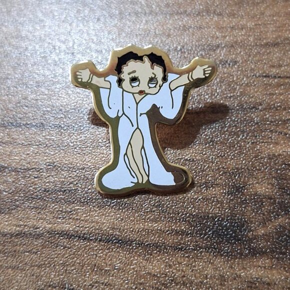 BETTY BOOP White Fur Coat Lapel/Hat Pin - Picture 3 of 12